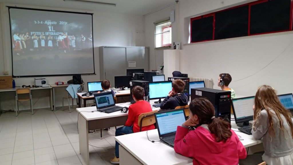 Saltarello by Coding: partecipazione alla staffetta di Italia CodetoCode